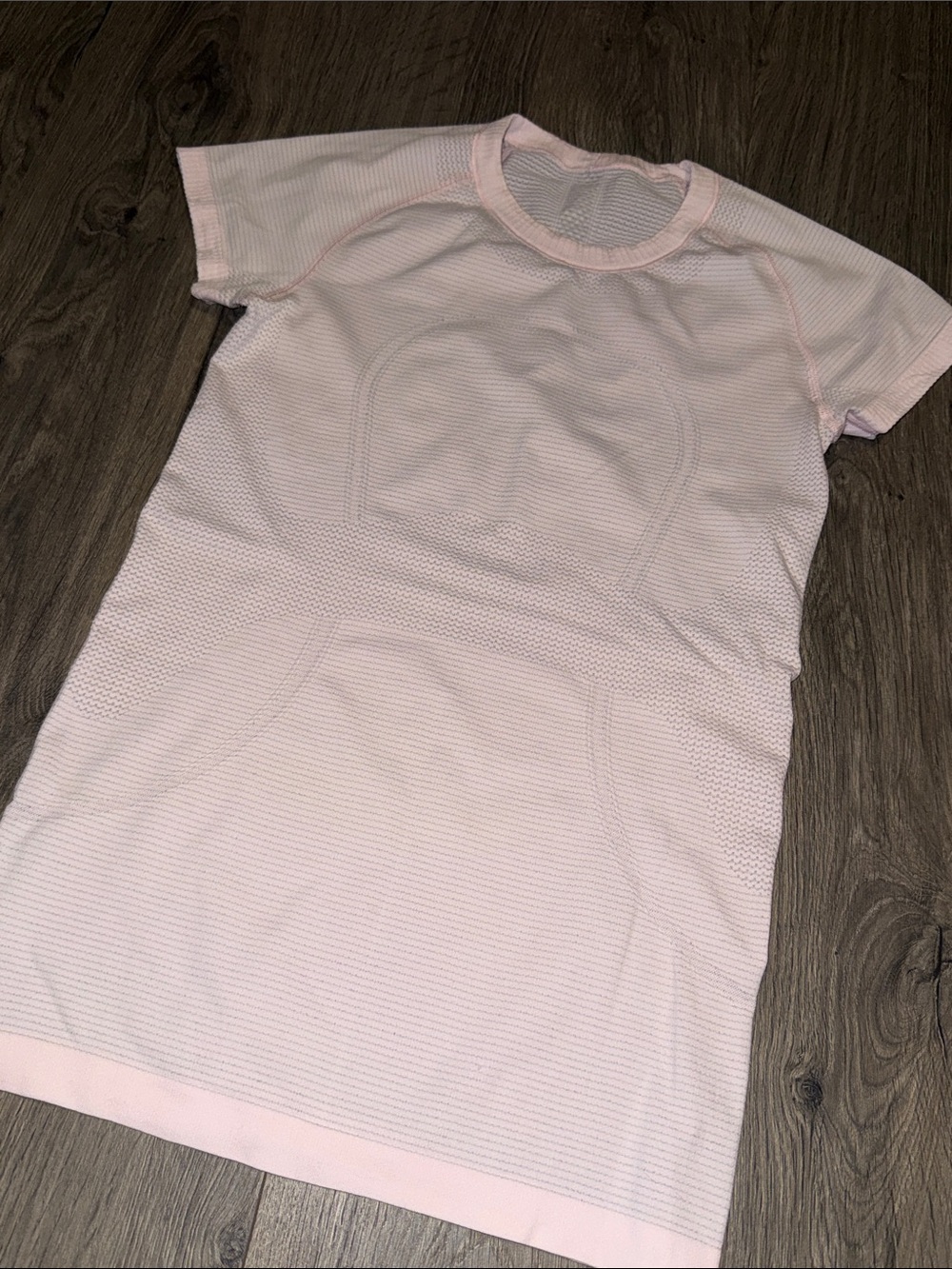 lululemon athletica Pale Pink Short Sleeve Seamless Tee swiftly size 6